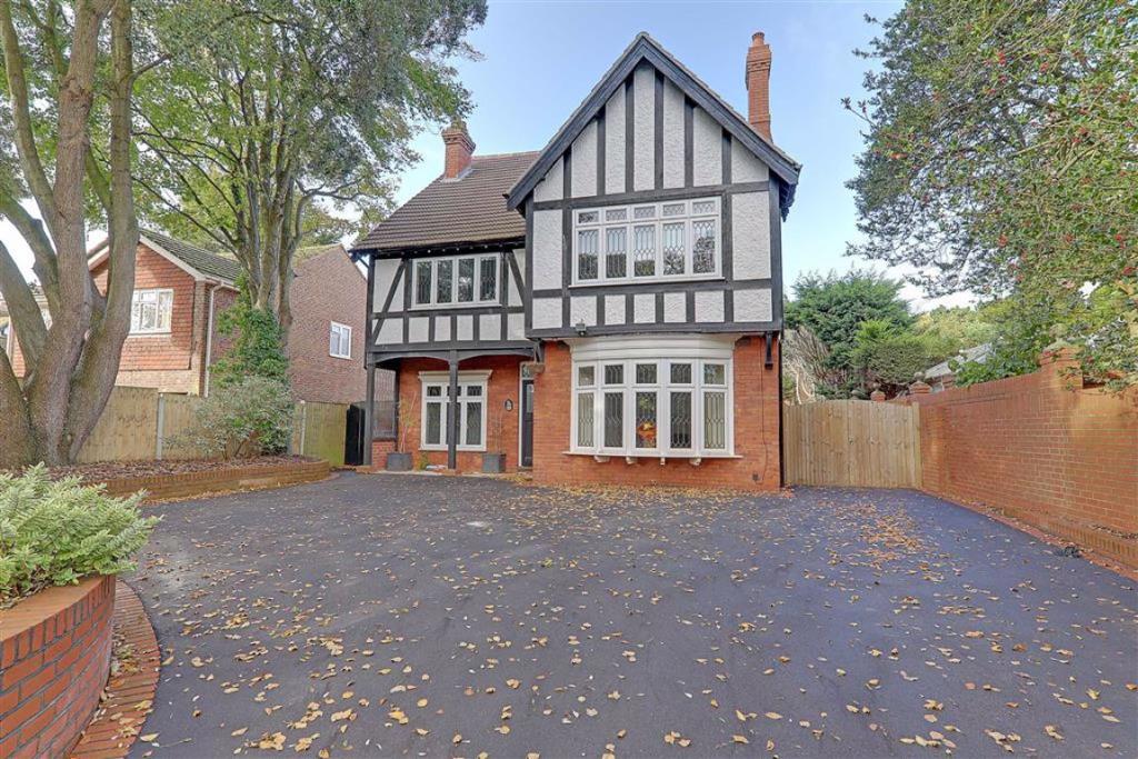 4 bedroom detached house for sale in Offington Lane, Offington