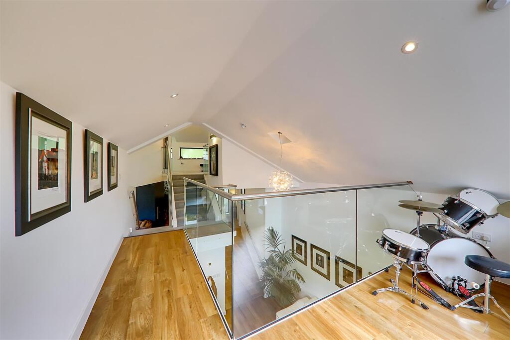 Additional image 20 of Honeysuckle Lane, Worthing