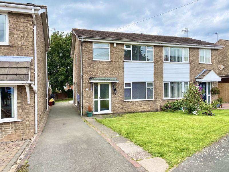 3 bedroom semidetached house for rent in Barr Crescent, Coalville, LE67