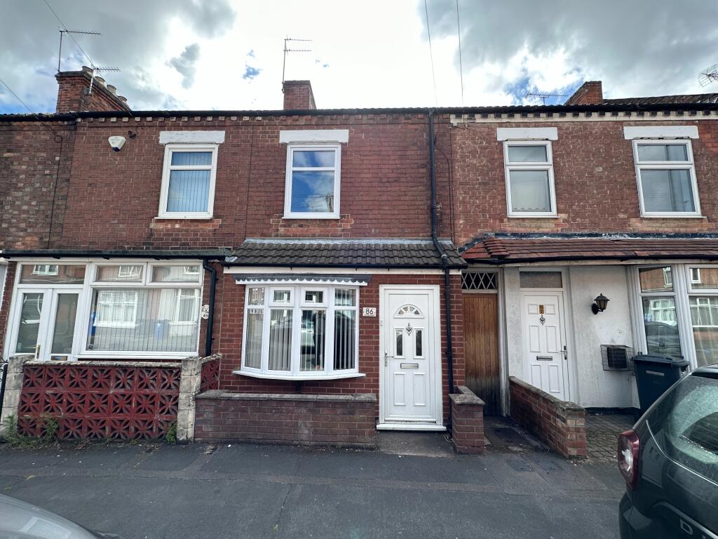 3 bedroom terraced house for sale in Hunter Street, Horninglow, Burton