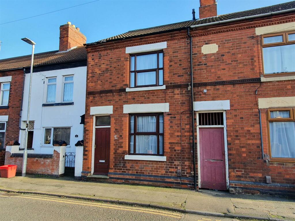3 bedroom terraced house for sale in Highfield Street, Coalville, LE67
