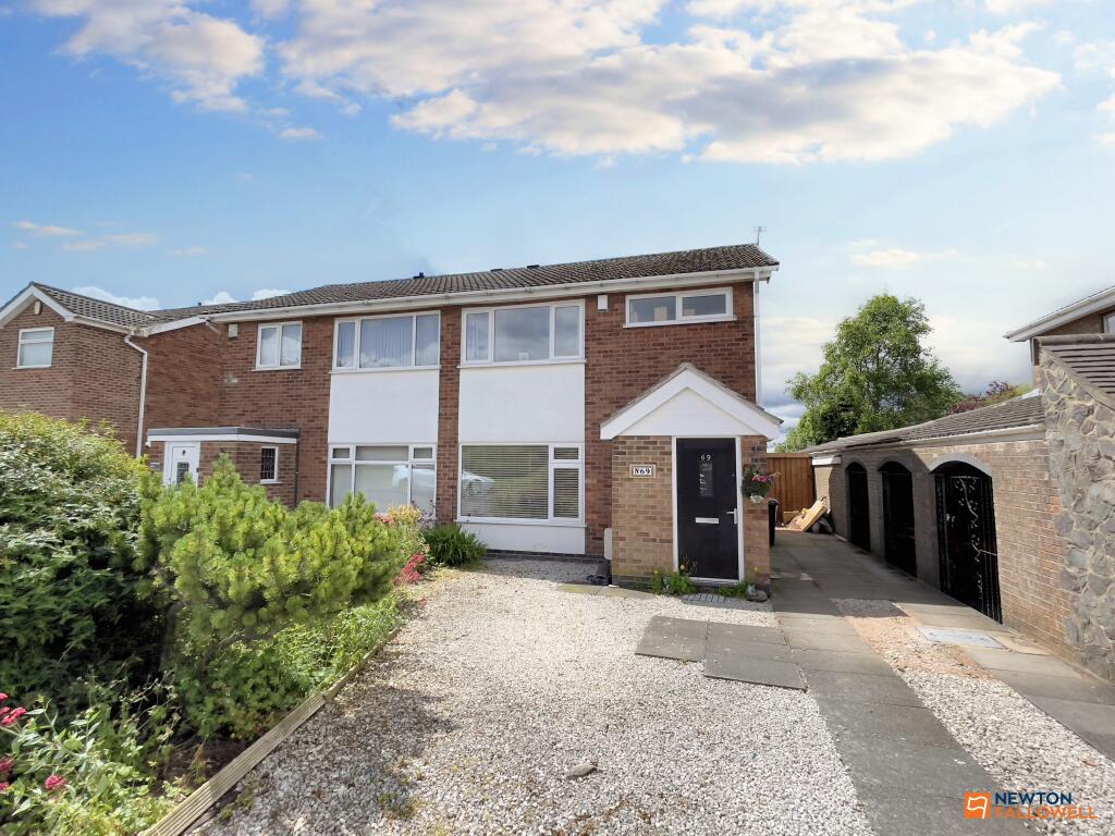 3 bedroom semidetached house for sale in Kenmore Crescent, Coalville, LE67
