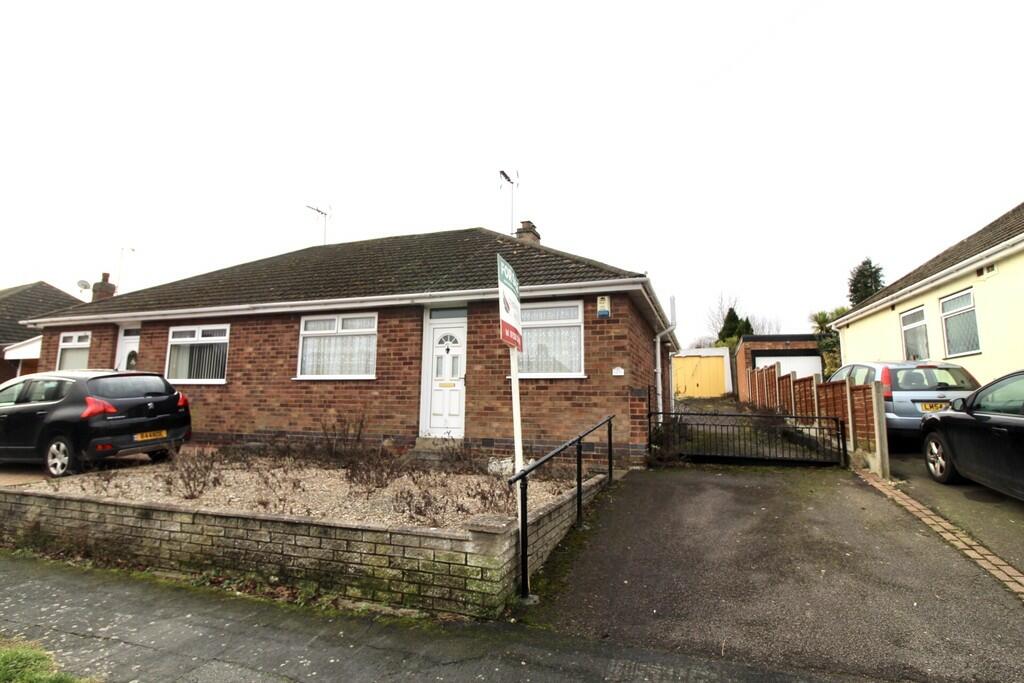 2 bedroom semidetached bungalow for sale in Elmdale Road, Earl Shilton, Leicester, LE9