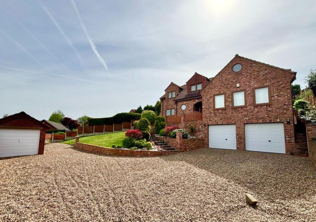 Main image of property: Dearnley View, Barnsley, S75 1EA