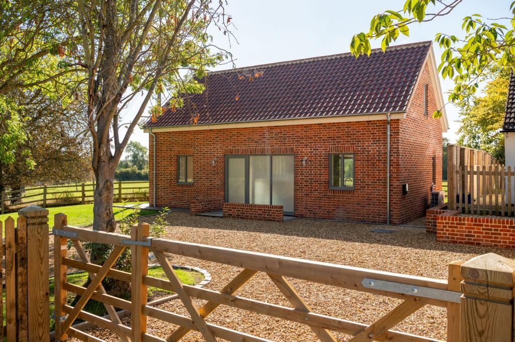 Main image of property: Loop Road, Keyston, PE28