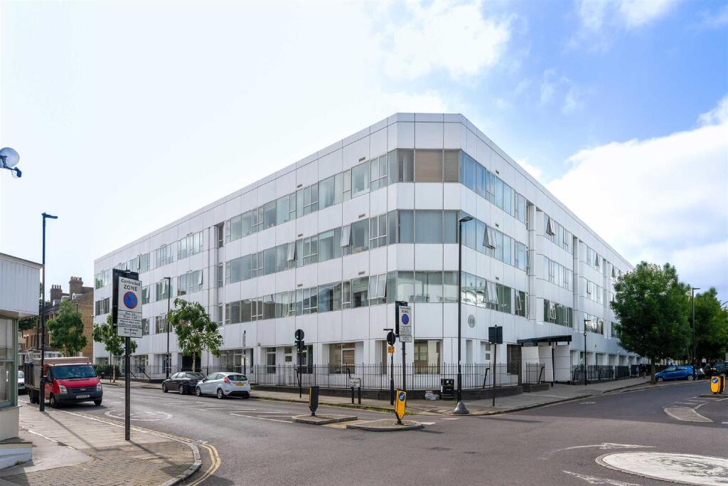 Main image of property: Drayton Park, Islington