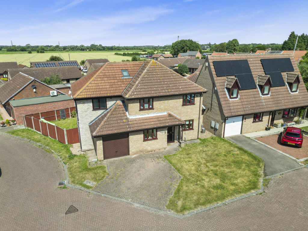 Main image of property: Dawnay Garth, Snaith, DN14 9