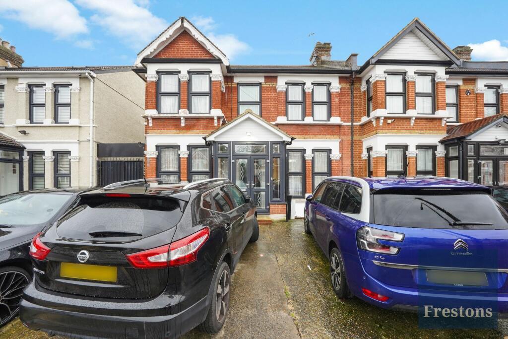 5 bedroom semidetached house for sale in Aberdour Road, Goodmayes, IG3