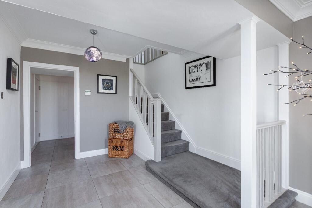 Main image of property: Winchmore Hill, London, N21 