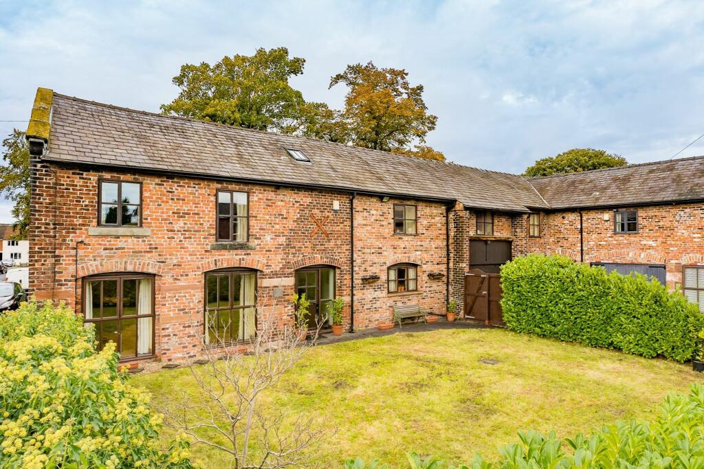 3 bedroom barn conversion for sale in Longton Lane, Rainhill, L35
