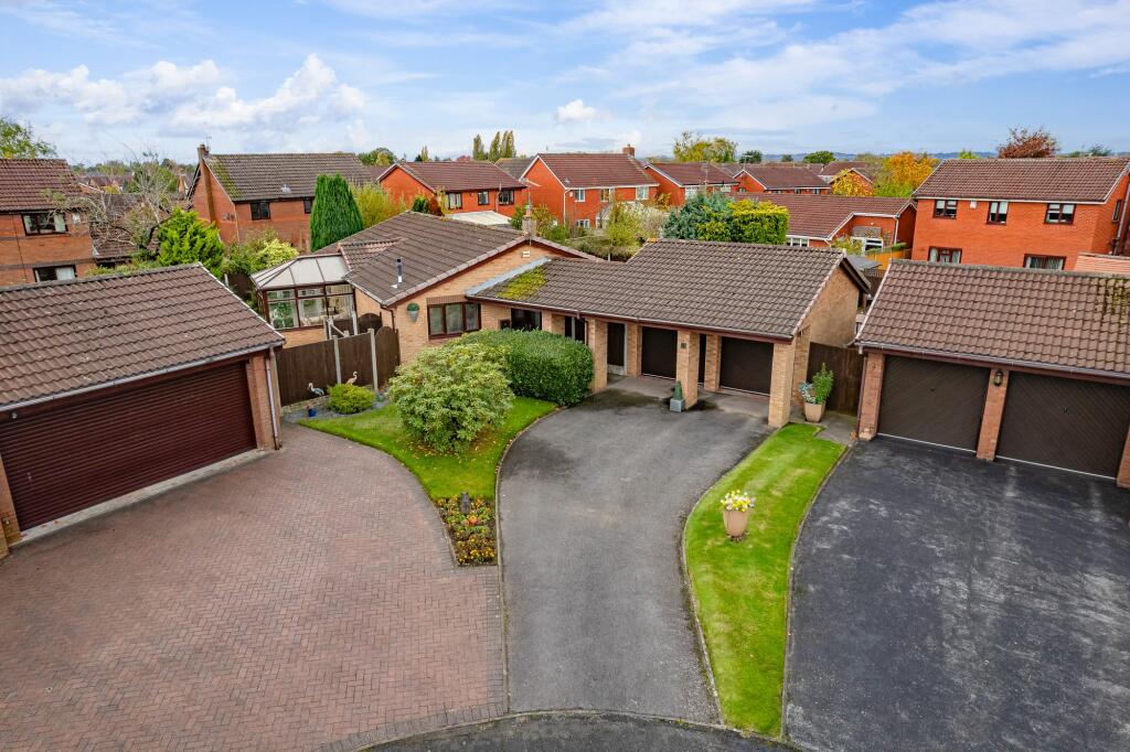 3 bedroom detached bungalow for sale in Croston Close, Widnes, WA8