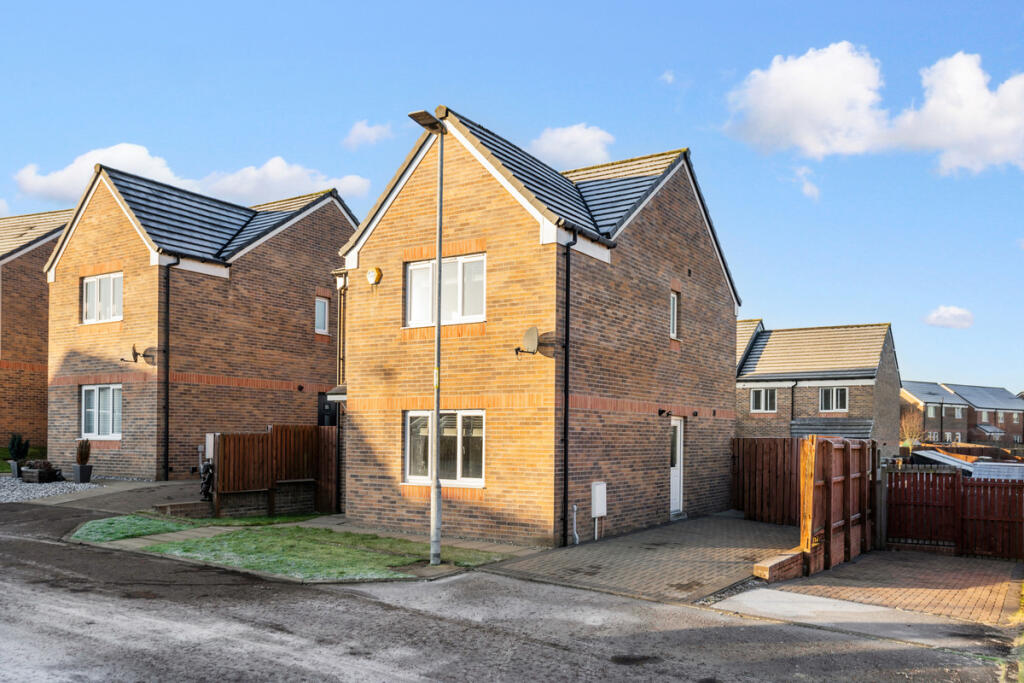Main image of property: Range Place, Glasgow, G53