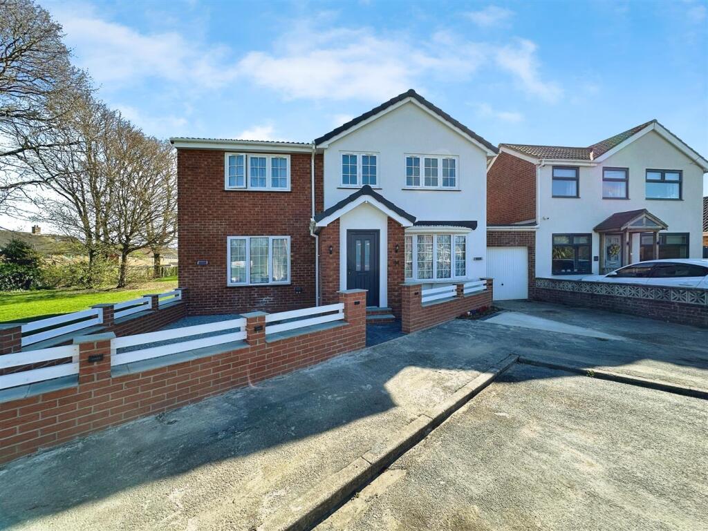 Main image of property: Oakwood Close, Hull