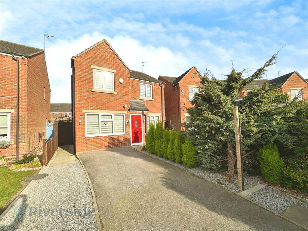 Main image of property: Coxwold Grove, Hull