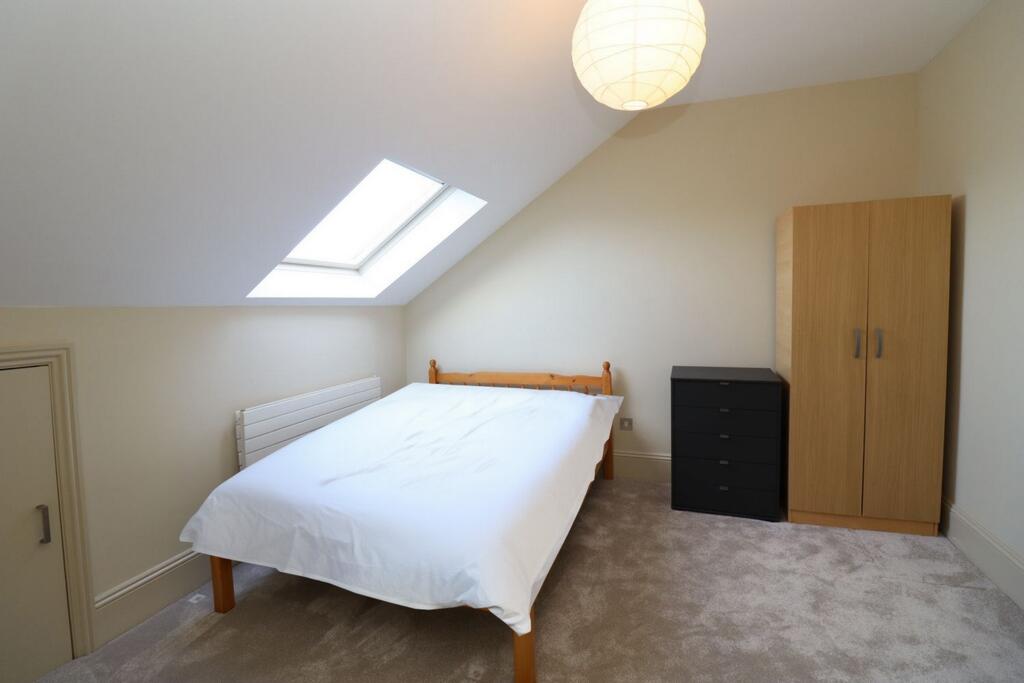 House share for rent in St. Johns Road, Golders Green, NW11