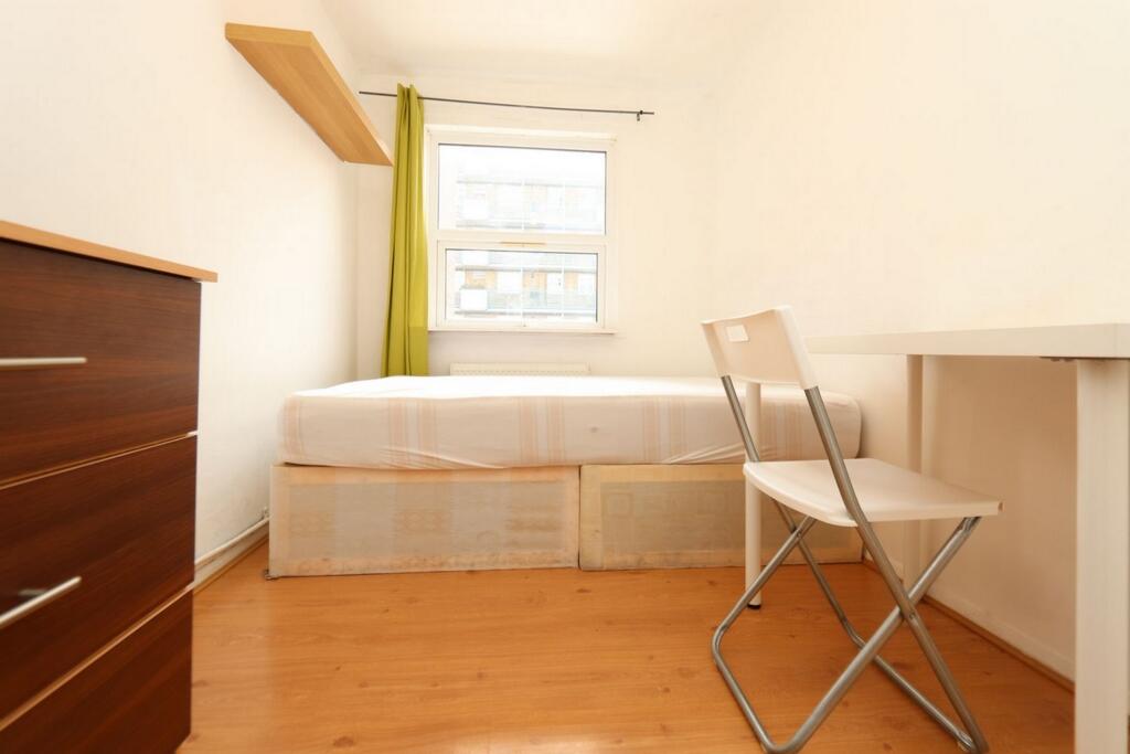 Main image of property: Sewardstone Road, Bethnal Green/Victoria Park, E2