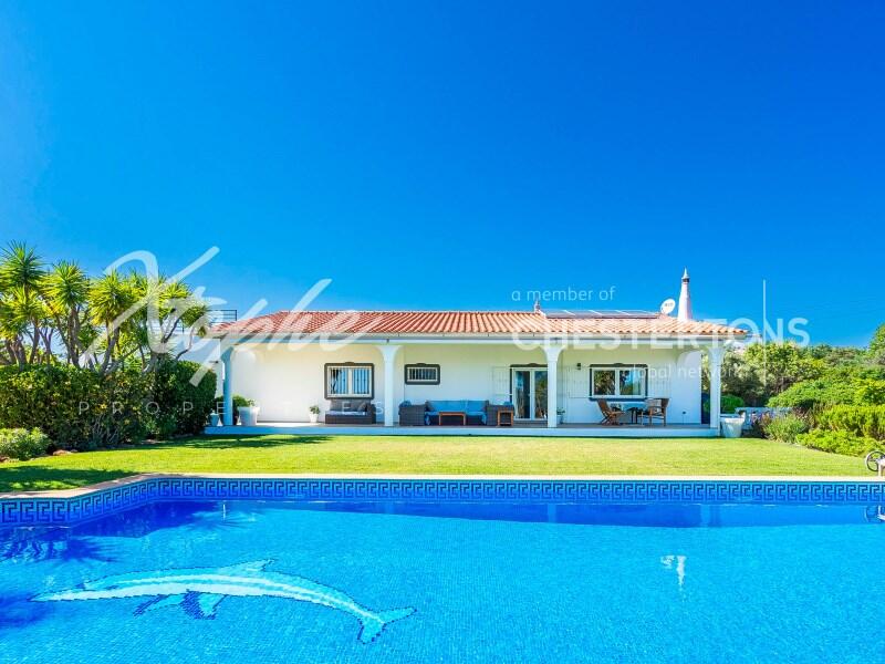 Main image of property: Algarve, Moncarapacho