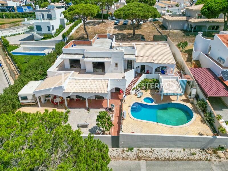 Main image of property: Algarve, Quarteira