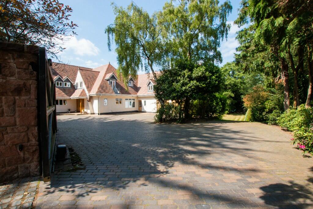 Main image of property: Thorsway, CH48