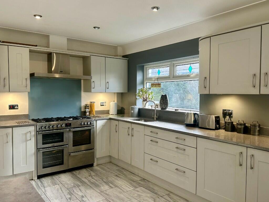Additional property image - Upper Raby Road, Neston, Cheshire, CH64