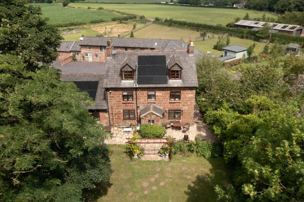 Main image of property: Dunstan Lane, CH64