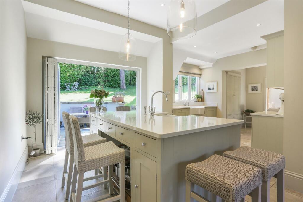 Additional property image - Hazelwood Lane, Chipstead