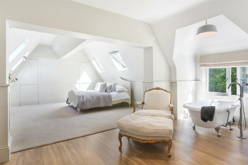 Additional property image - Hazelwood Lane, Chipstead