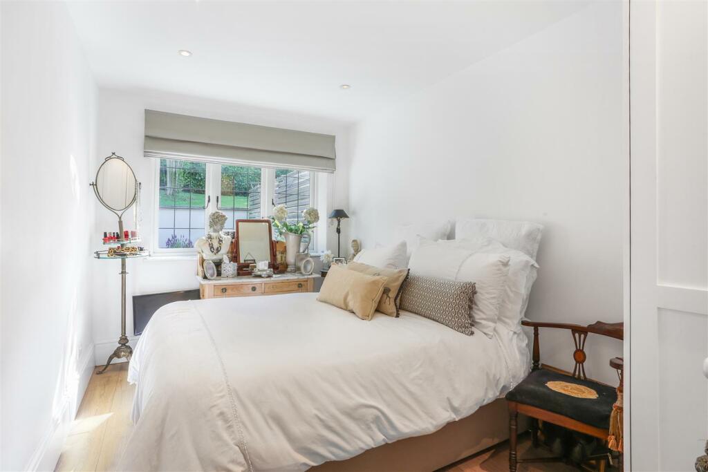 Additional property image - Hazelwood Lane, Chipstead