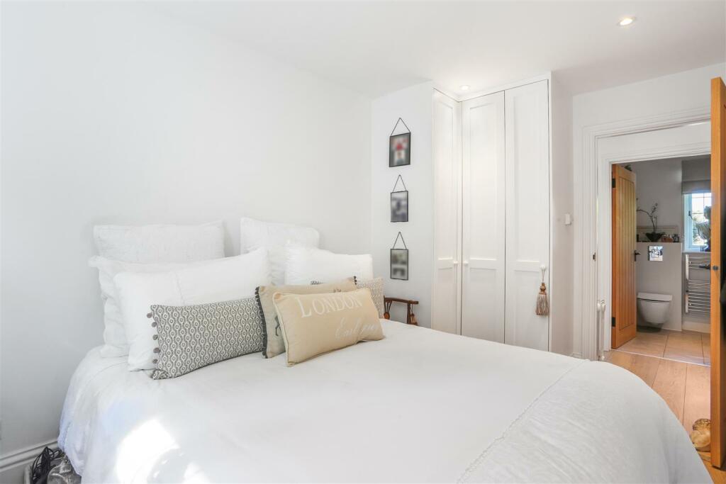 Additional property image - Hazelwood Lane, Chipstead