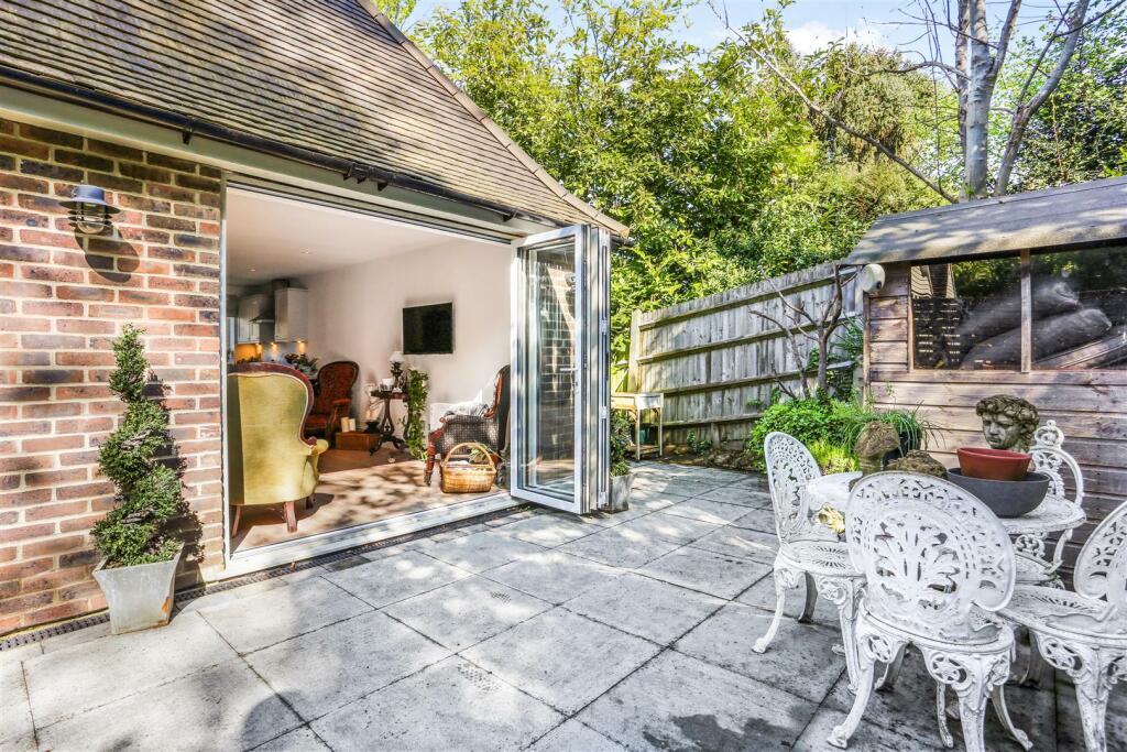Additional property image - Hazelwood Lane, Chipstead