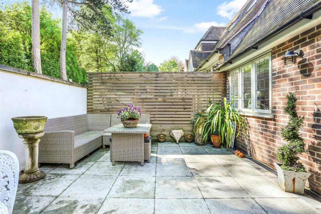Additional property image - Hazelwood Lane, Chipstead