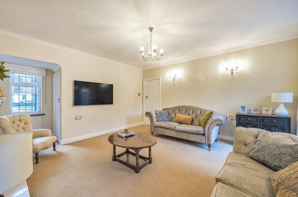 Additional property image - Stagbury Close, Chipstead