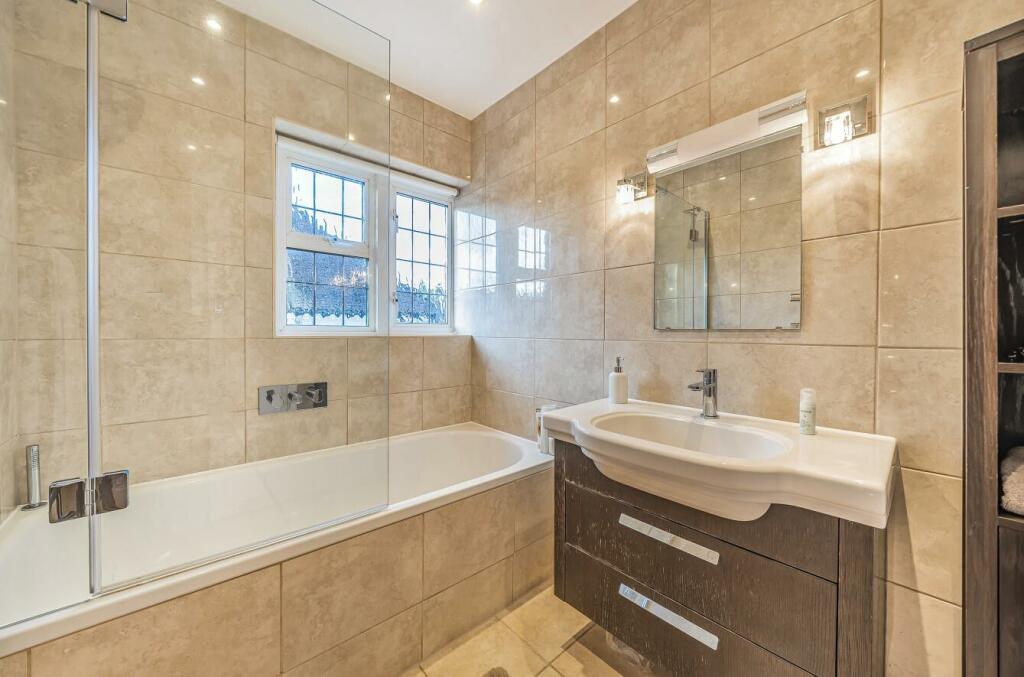 Additional property image - Stagbury Close, Chipstead
