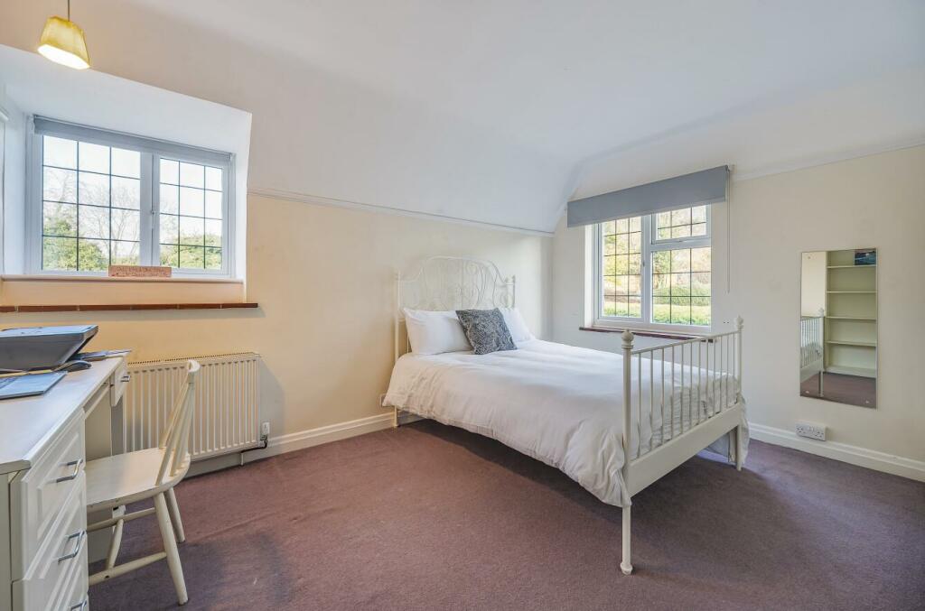 Additional property image - Stagbury Close, Chipstead