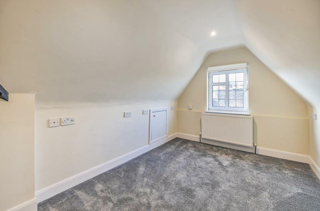 Additional property image - Stagbury Close, Chipstead