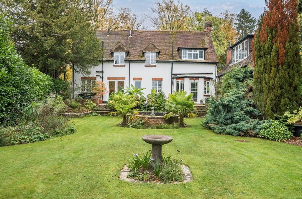 Main image of property: The Drive, Banstead