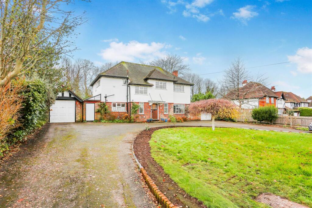 Main image of property: Banstead Road, Banstead