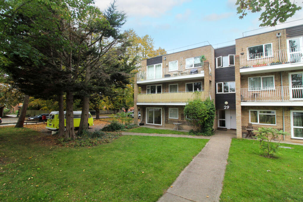 2 bedroom ground floor flat
