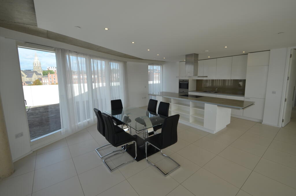 4 bedroom apartment for rent in Nottingham One, Canal Street , NG1