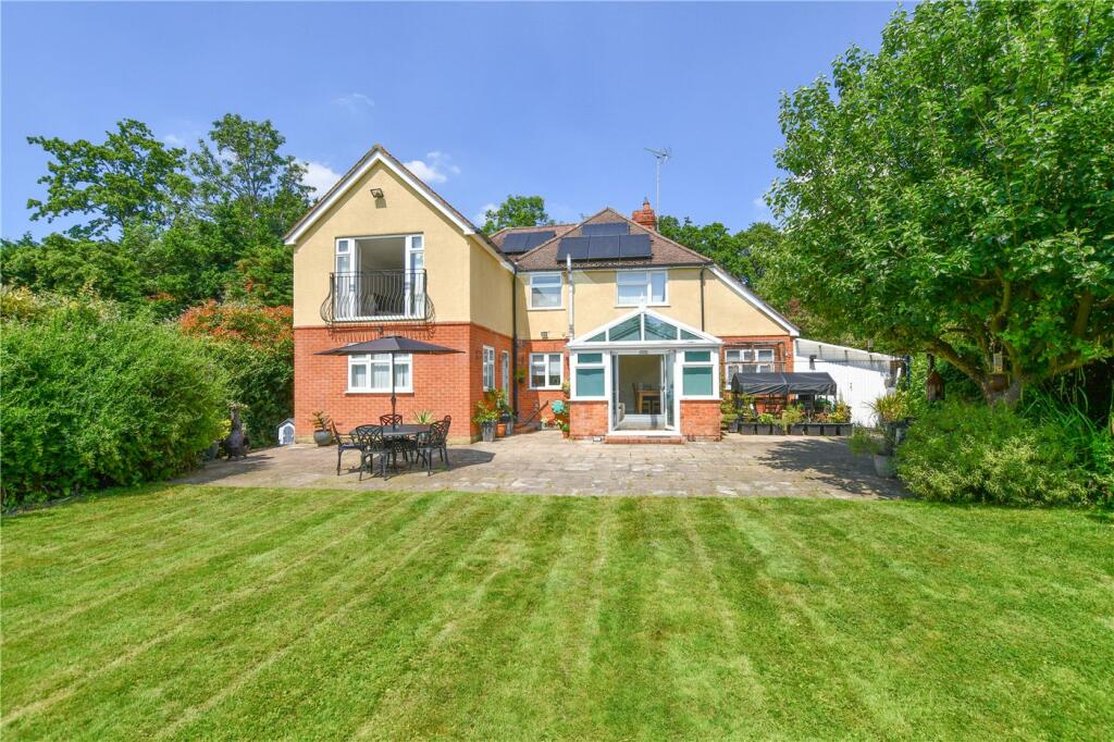 4 bedroom detached house for sale in Church Lane, Arborfield, Reading