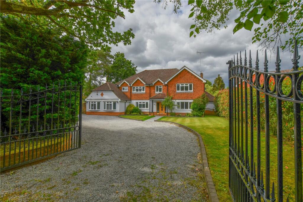5 bedroom detached house for sale in Lower Common, Eversley, Hook