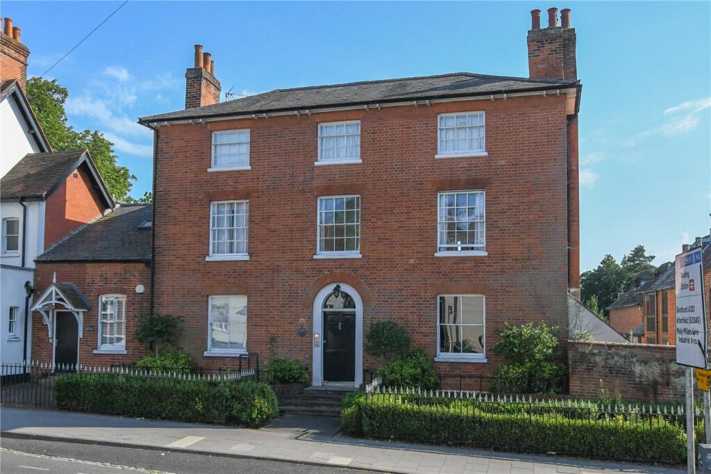 2 bedroom apartment for sale in Hulbert Gate, Shute End, Wokingham, RG40