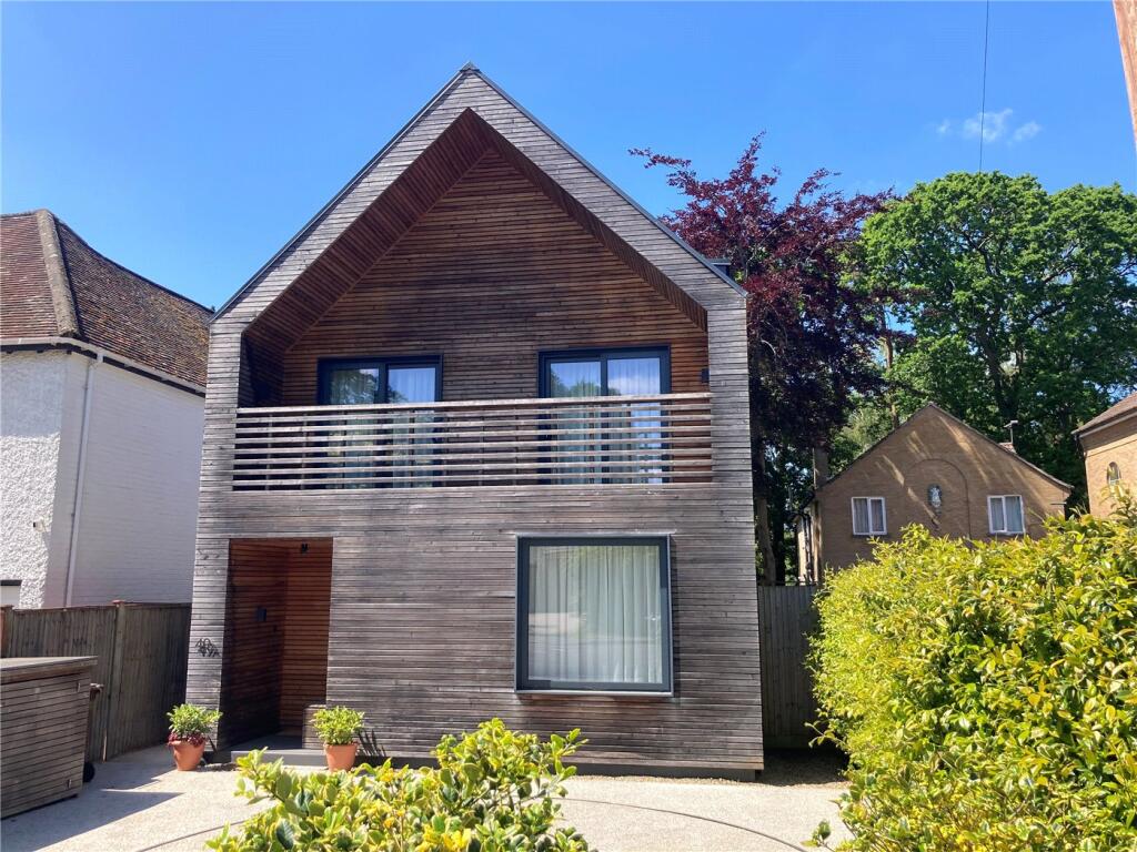 Main image of property: New Wokingham Road, Crowthorne, Berkshire, RG45