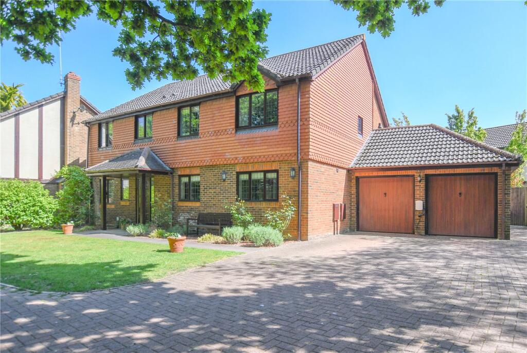 Main image of property: Matthews Chase, Binfield, Berkshire, RG42