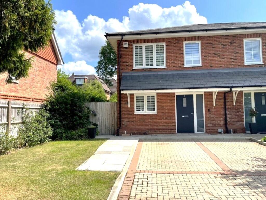 Main image of property: Woodfield Place, Binfield, Bracknell, Berkshire, RG42