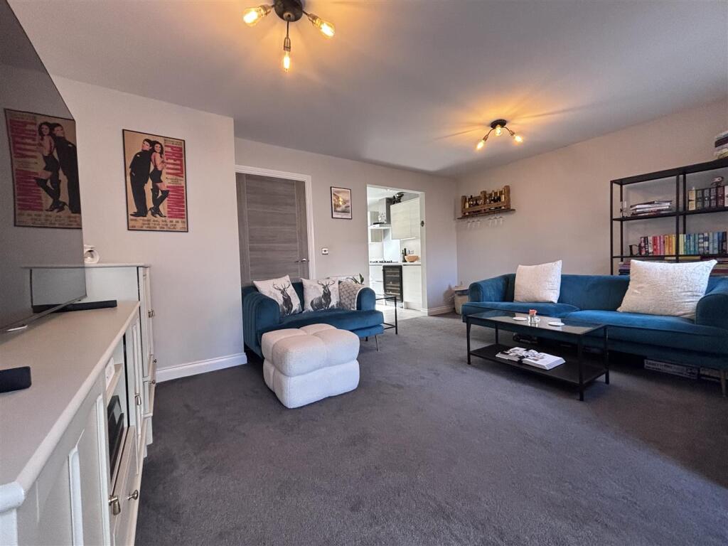 Main image of property: New Street, Horsham