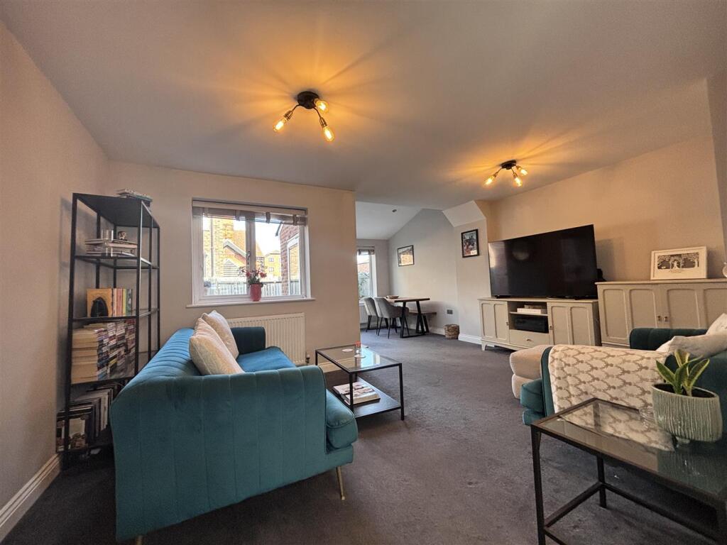 Main image of property: New Street, Horsham