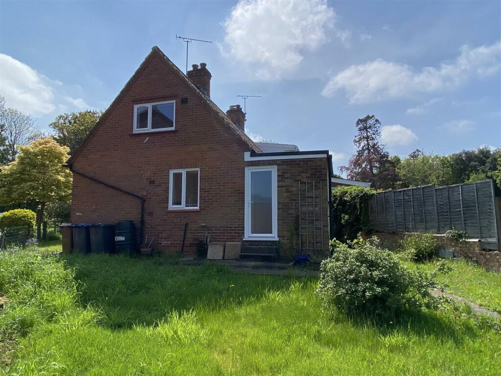 2 bedroom semidetached house for sale in High Street, Yoxford