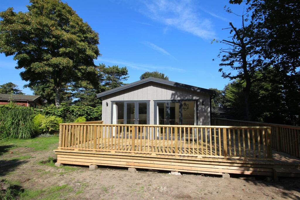 2 bedroom villa for sale in Cliff House Holiday Park, Dunwich, IP17