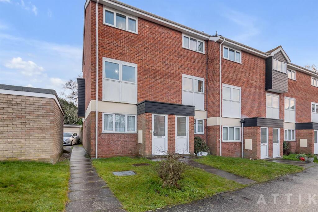 Main image of property: Maltings Close, Halesworth